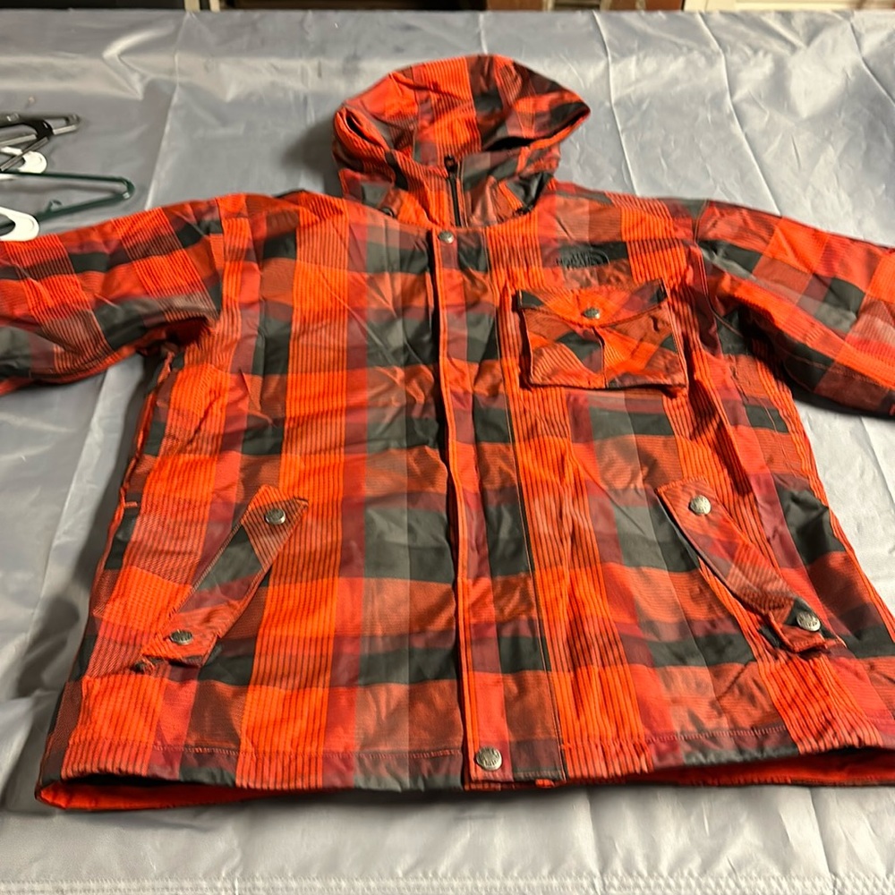 Men’s North Face winter coat
